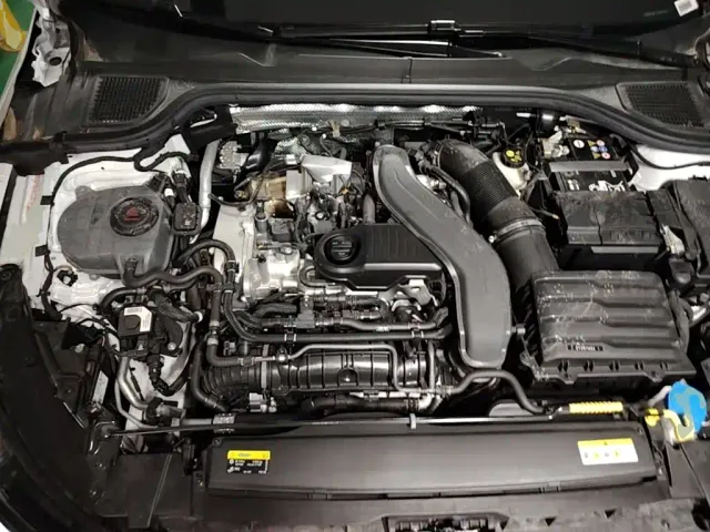 Volkswagen Golf — Фото автомобиля 19