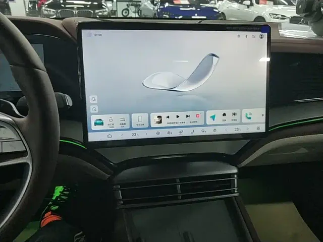 BYD Seal 07 DM-i — Фото автомобиля 12