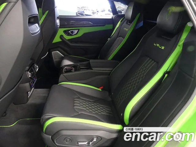 Lamborghini Urus — Фото автомобиля 15