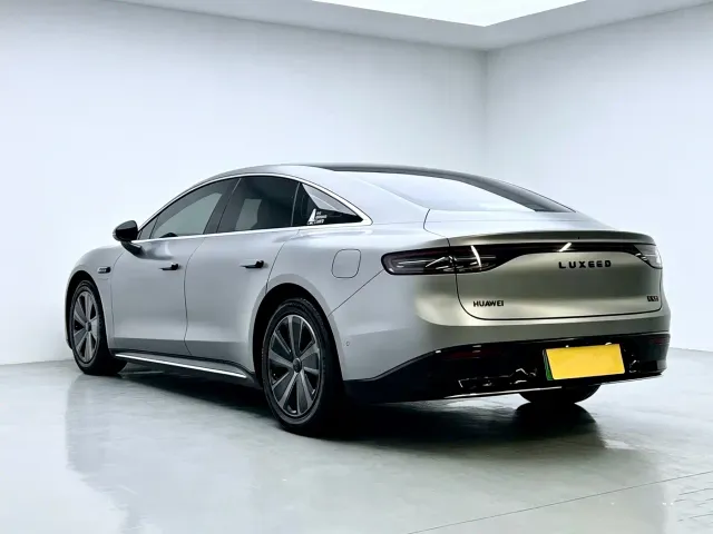 Luxeed S7 — Фото автомобиля 4