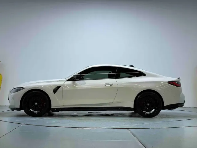 BMW BMW M4 2021 M4 Coupe Thunder Edition — Фото автомобиля 16