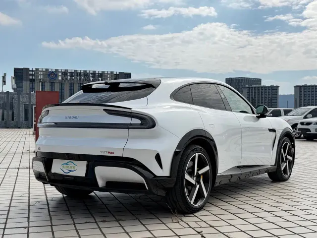Xiaomi YU7 — Фото автомобиля 6