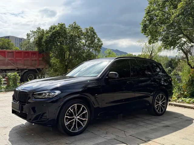 Фотография автомобиля — BMW X3