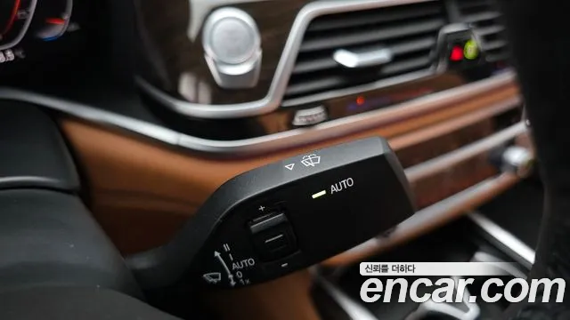 BMW 7-Series — Фото автомобиля 20