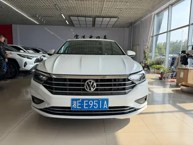 Volkswagen Sagitar — Фото автомобиля 2