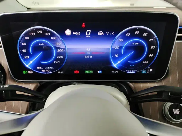 Mercedes-Benz EQE SUV — Фото автомобиля 15