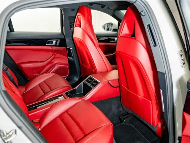 Porsche Panamera — Фото автомобиля 23
