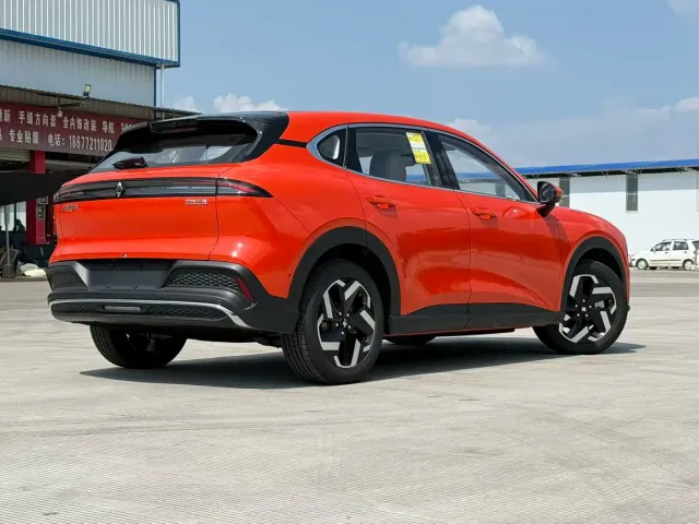 Baojun Yunhai — Фото автомобиля 6