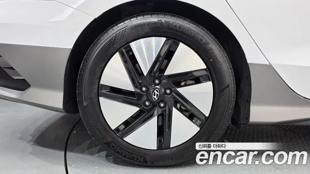 Hyundai Ioniq 6 — Фото автомобиля 5