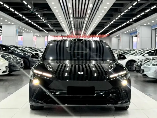 Nio ET5 Touring — Фото автомобиля 2
