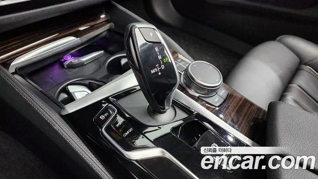 BMW 5 Series G30 — Фото автомобиля 12
