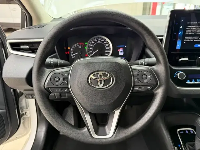 Toyota Corolla — Фото автомобиля 11