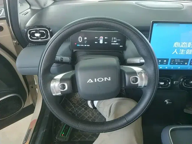 GAC Aion UT — Фото автомобиля 10