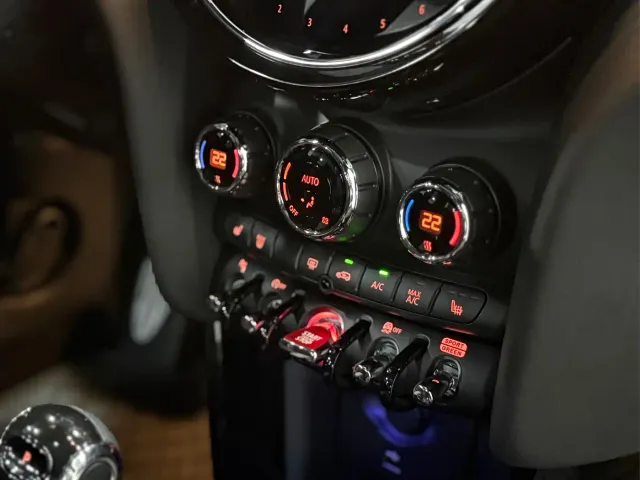 MINI John Cooper Works — Фото автомобиля 11