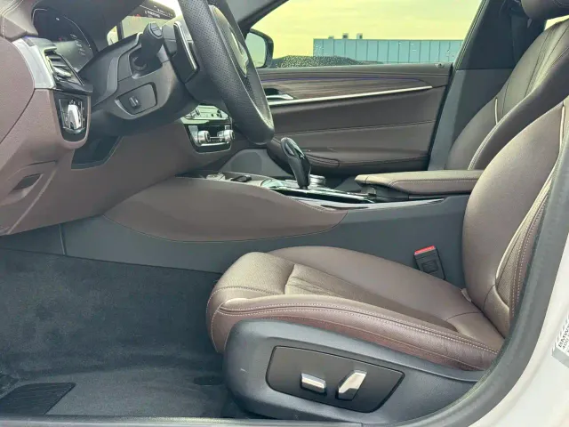 BMW 5 Series — Фото автомобиля 18