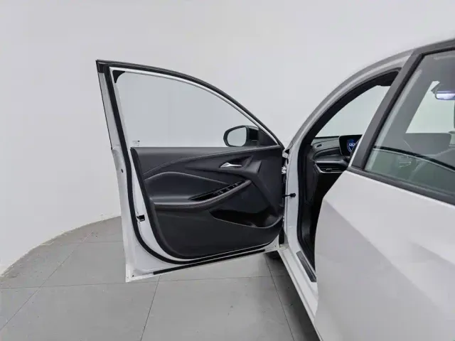 Buick Verano — Фото автомобиля 8