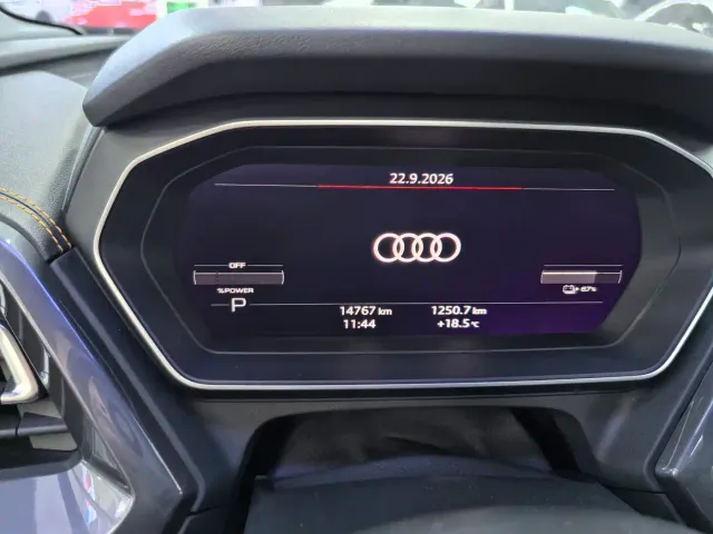 Audi Q4 e-tron — Фото автомобиля 11