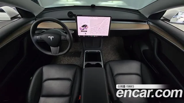 Tesla Model 3 — Фото автомобиля 7