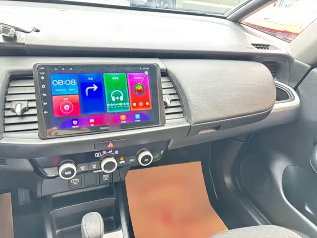 Honda Fit — Фото автомобиля 11