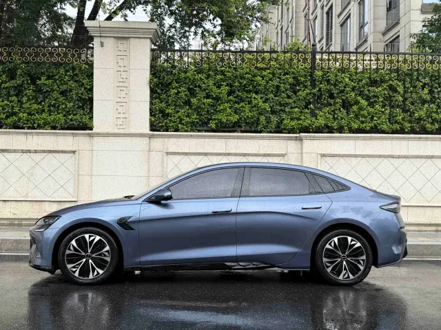 BYD Seal — Фото автомобиля 3