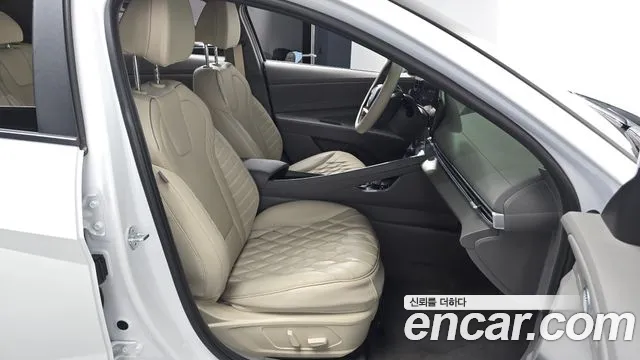 Hyundai Avante CN7 — Фото автомобиля 16