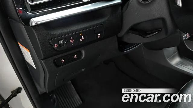 Kia Niro — Фото автомобиля 26