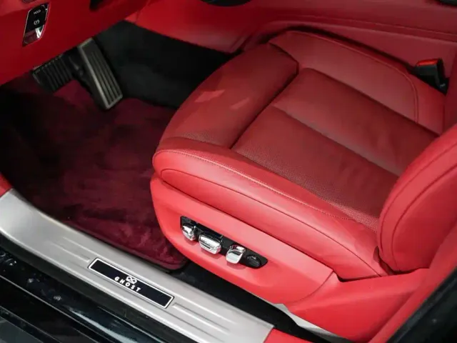 Rolls-Royce Ghost — Фото автомобиля 12