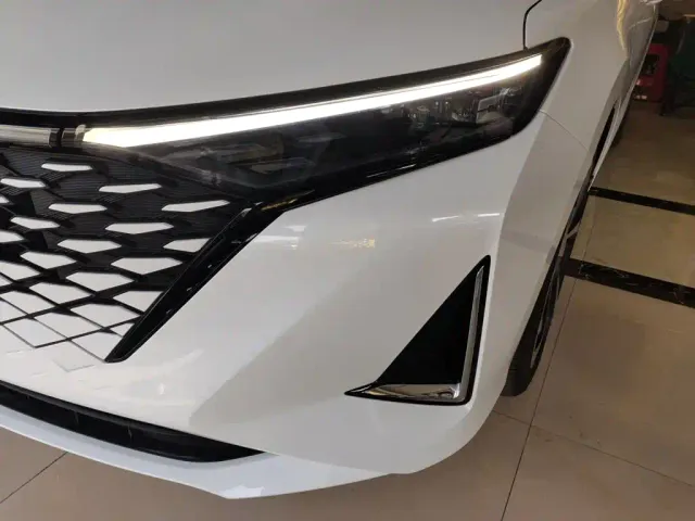 Changan Raeton Plus — Фото автомобиля 17