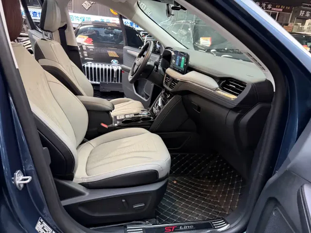 Ford Escape — Фото автомобиля 18