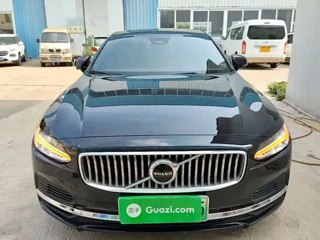 Volvo S90 — Фото автомобиля 2
