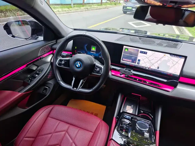 BMW i5 — Фото автомобиля 8