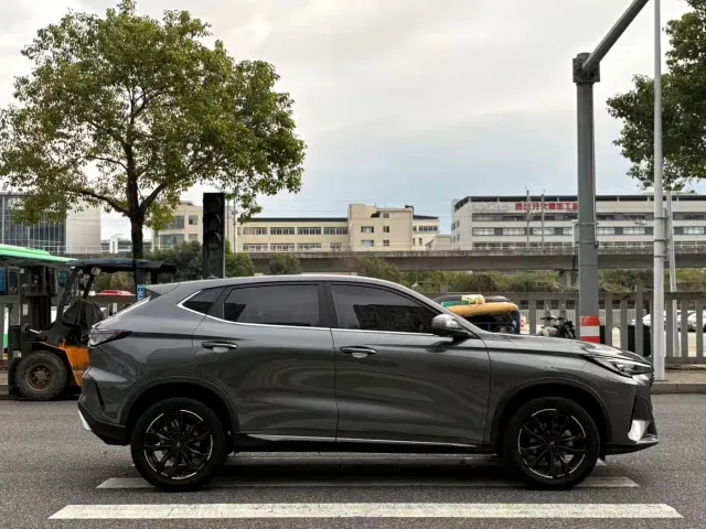 Changan X5 Plus — Фото автомобиля 4