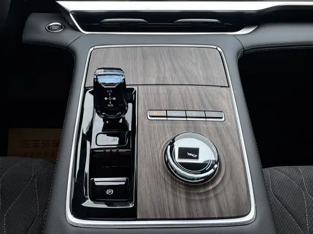 Geely Xingyue L — Фото автомобиля 16