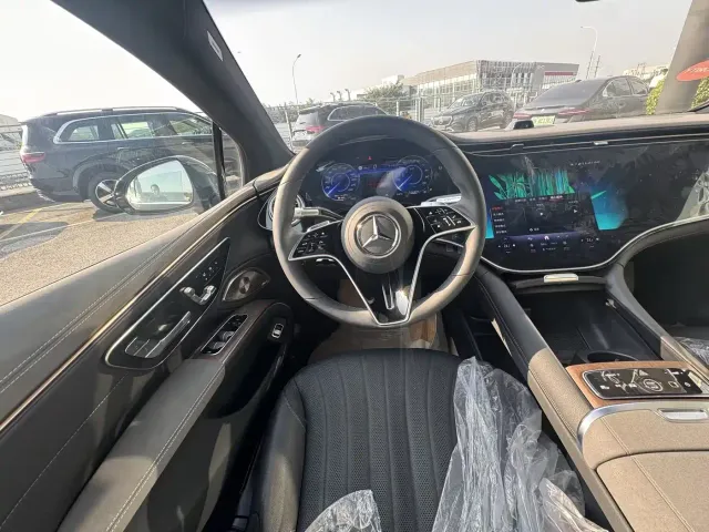 Mercedes-Benz EQS — Фото автомобиля 10