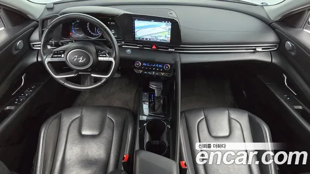 Hyundai Avante CN7 — Фото автомобиля 10