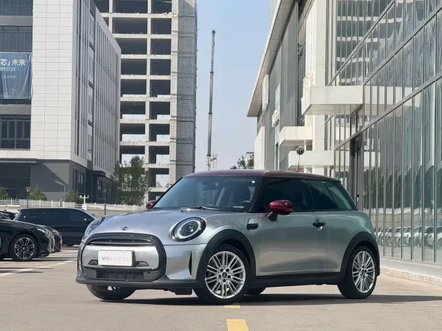 Фотография автомобиля — MINI Hatch