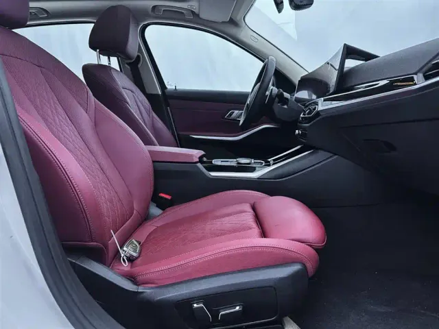 BMW 3 Series — Фото автомобиля 21