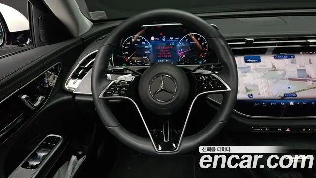 Mercedes-Benz E-Class — Фото автомобиля 11
