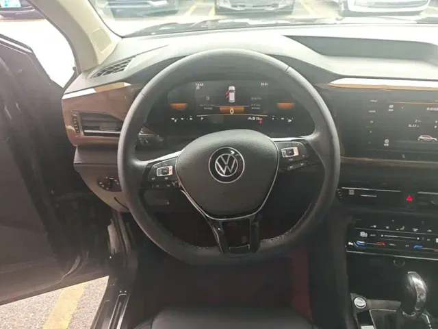 Volkswagen Tharu — Фото автомобиля 10