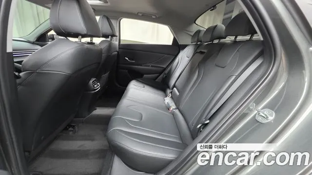 Hyundai AVANTE Avante (CN7) — Фото автомобиля 12