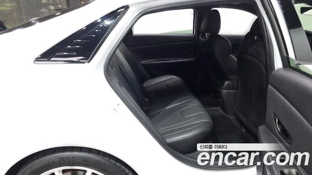 Hyundai AVANTE — Фото автомобиля 11