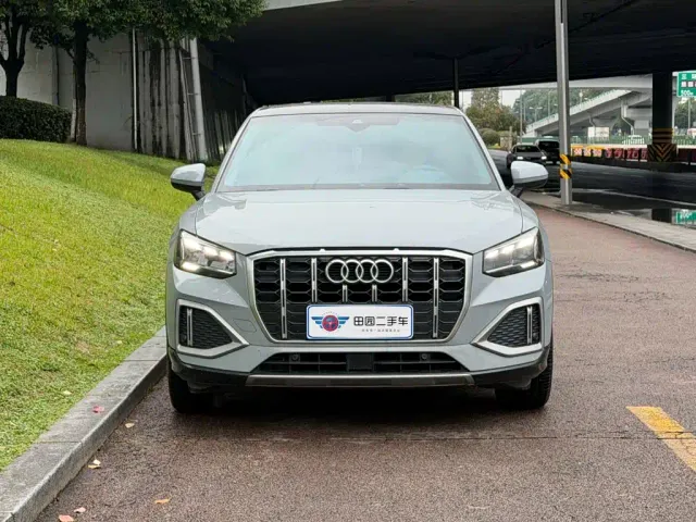 Audi Q2L — Фото автомобиля 2