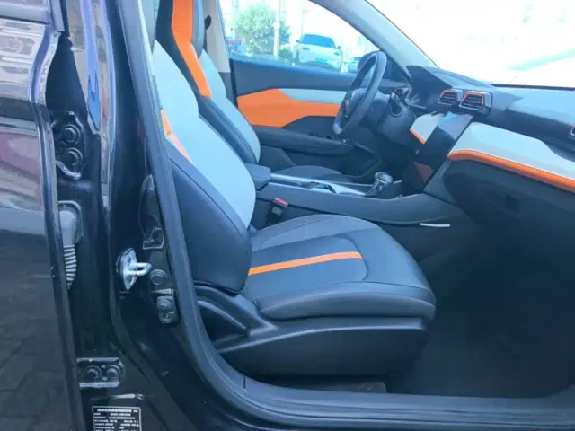 Dongfeng Yixuan — Фото автомобиля 24