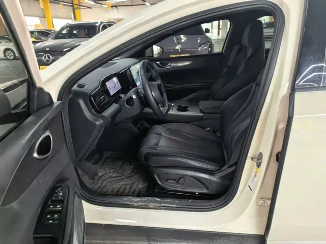 BYD Seal 06 — Фото автомобиля 14