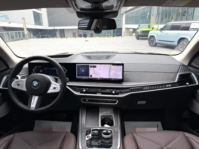 BMW X5 — Фото автомобиля 11