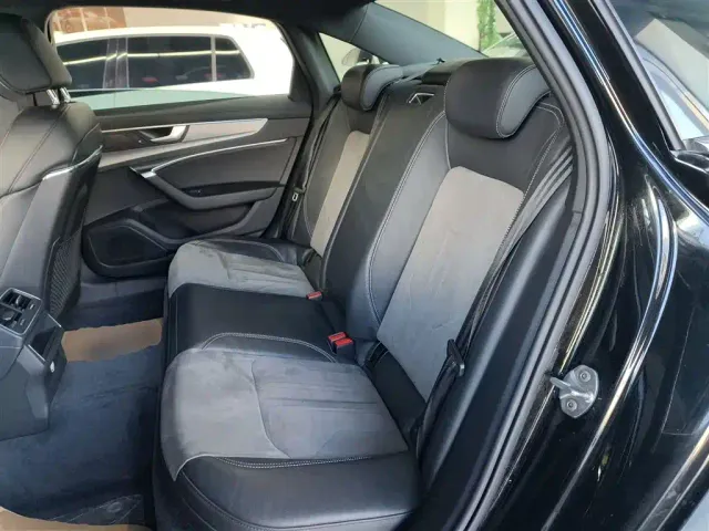 Audi A6L — Фото автомобиля 16