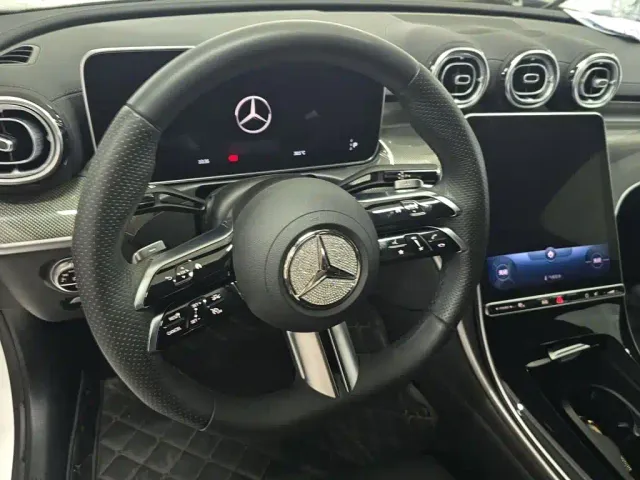 Mercedes-Benz C-Class — Фото автомобиля 2
