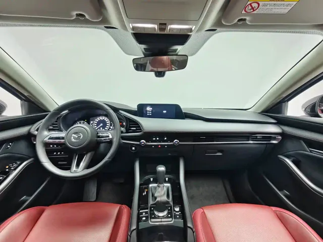 Mazda Axela — Фото автомобиля 13