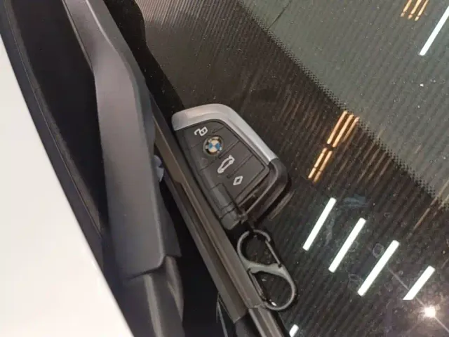 BMW 3 Series — Фото автомобиля 8