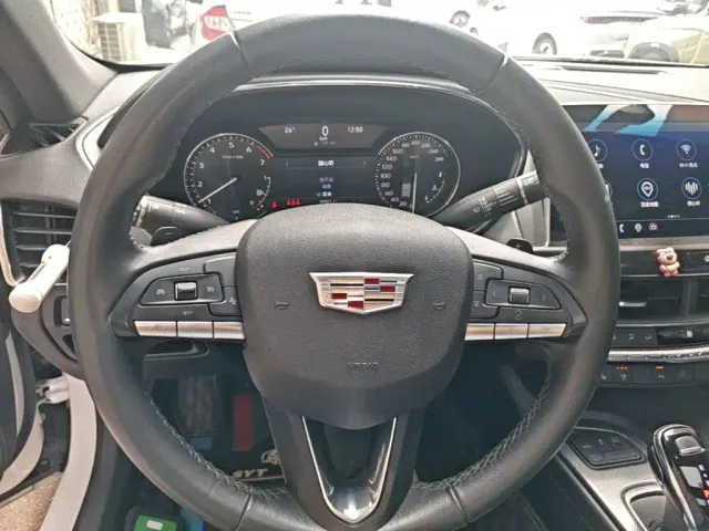 Cadillac CT5 — Фото автомобиля 10